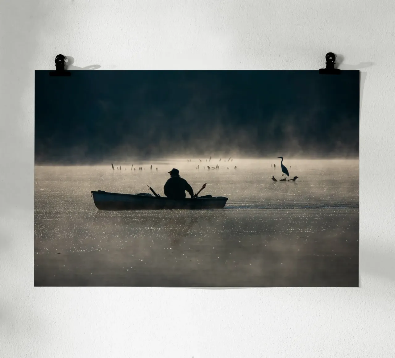Pescatore su un lago poster da anderm