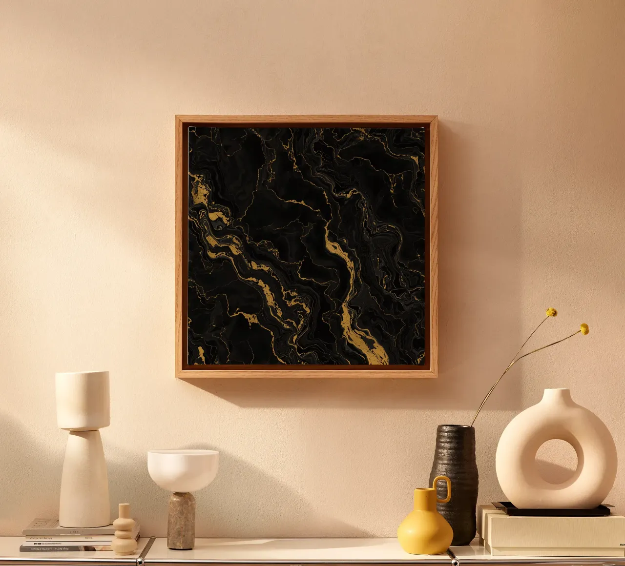 Zwarte achtergrond met gouden aderen canvas met Baklijst van DesignDoodle