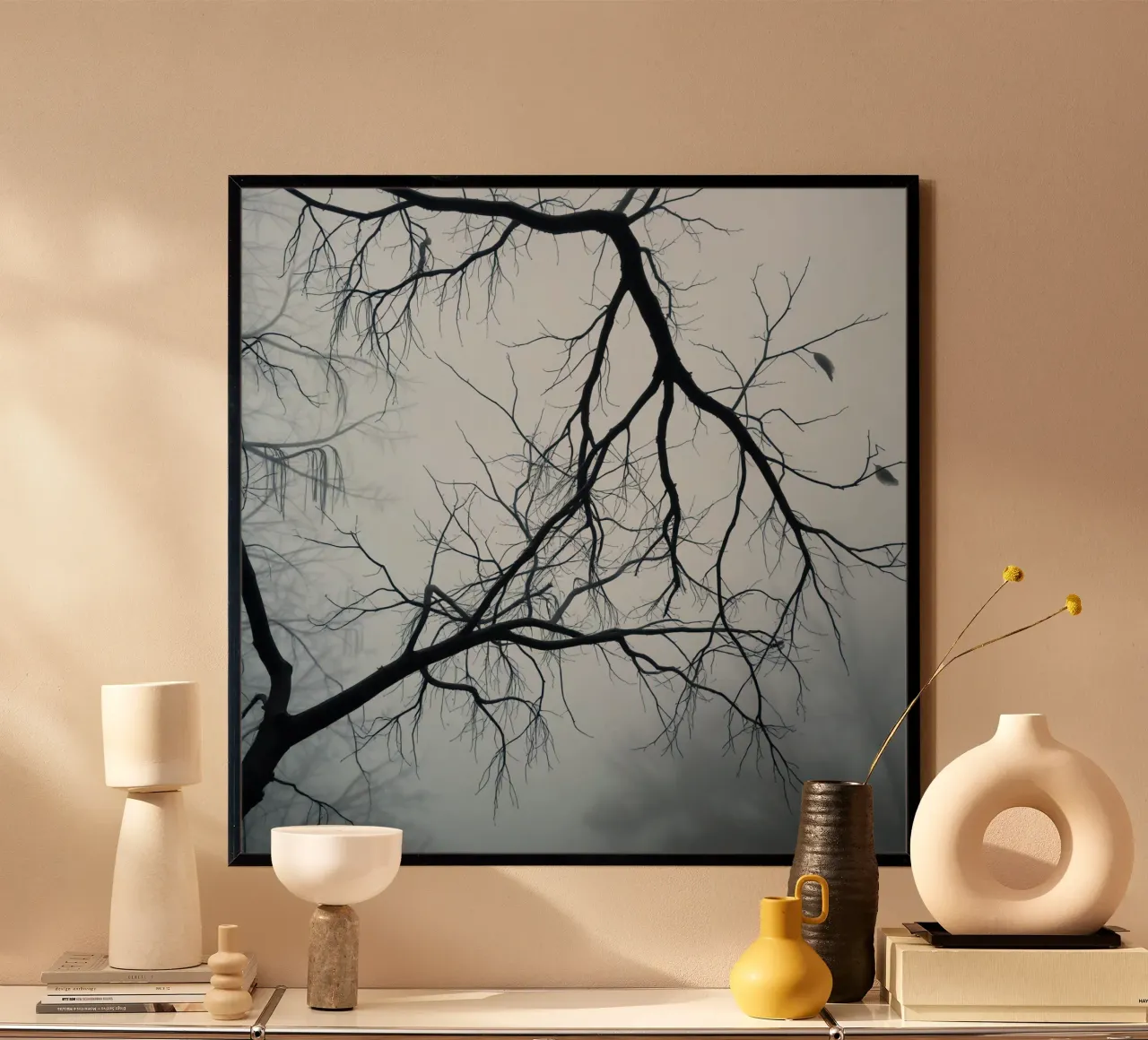 Branches d'arbres dénudées dans un ciel couvert poster avec cadre en plastique de DesignDoodle