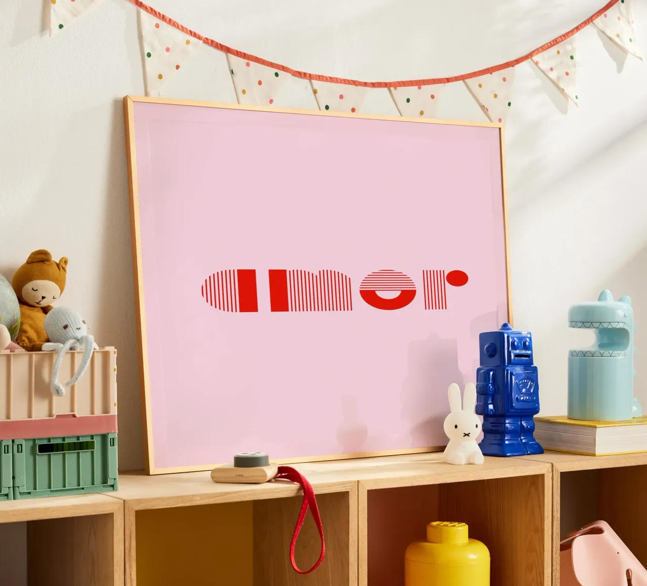 Amor 1 poster con telaio in alluminio da The Type Club Tokyo
