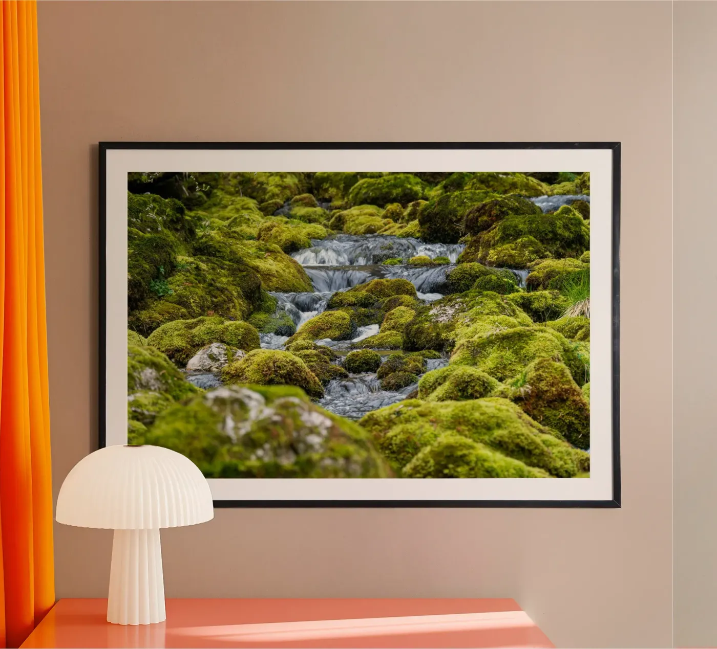 Bach und moosbewachsene Steine Poster von anderm