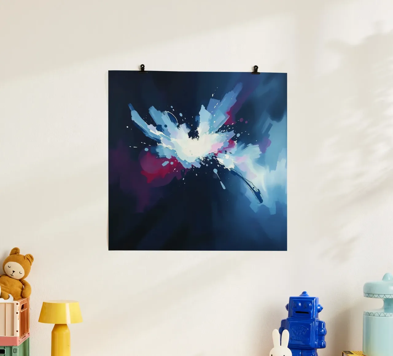 Pittura astratta con pennellate bianche, blu e rosse poster da DesignDoodle