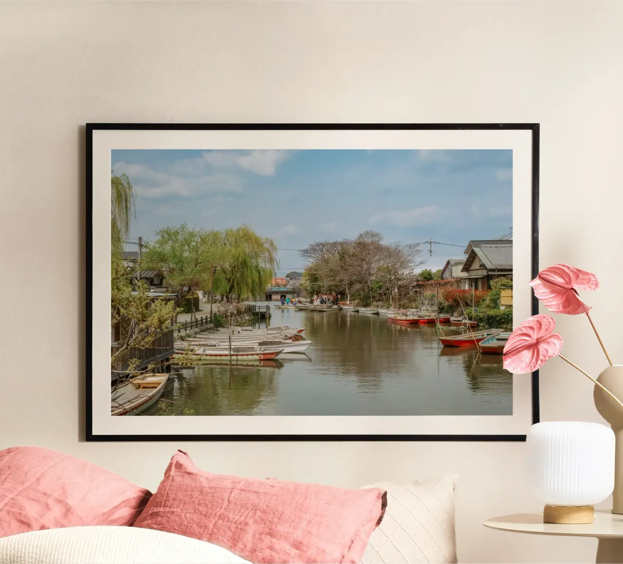 Porto canale a Yanagawa, Giappone poster con telaio in legno da Marcel Bisig