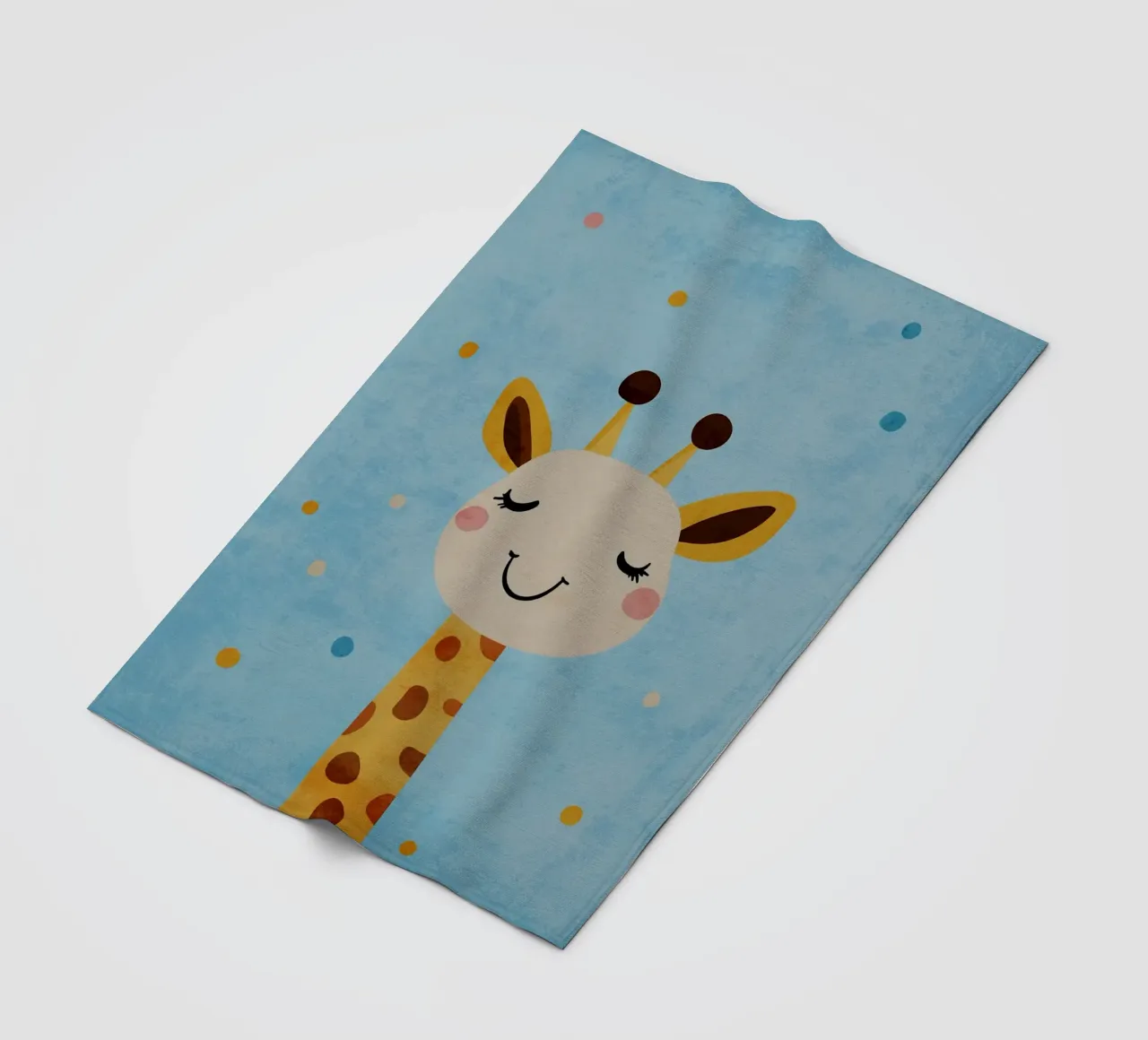 giraffa che sorride macchie occhi chiusi coperta in pile da Courtney Ohling