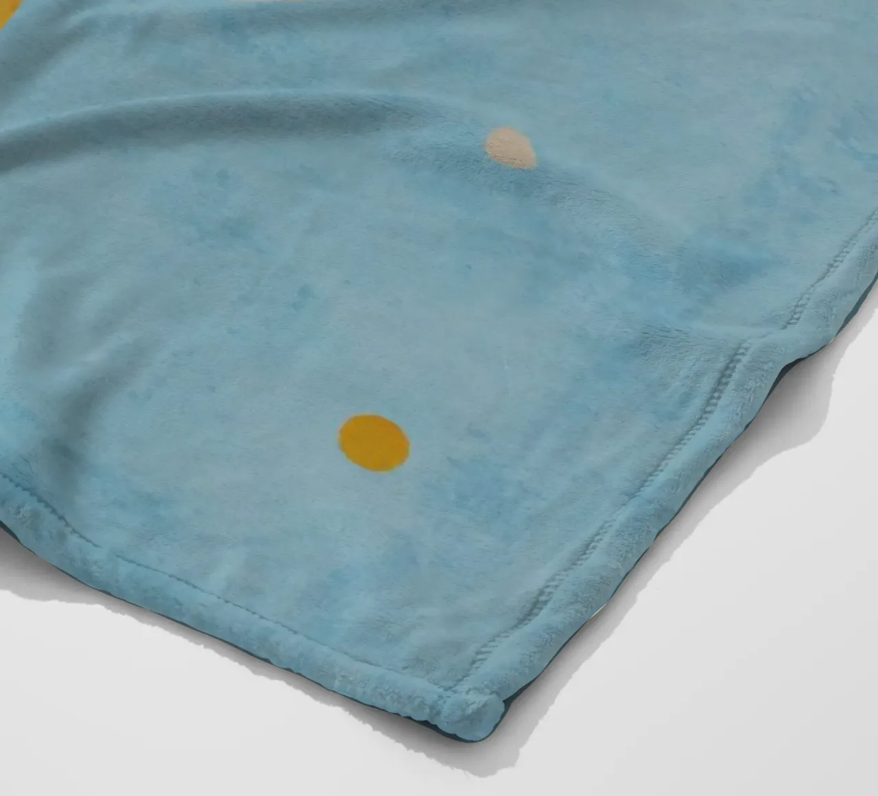 giraffa che sorride macchie occhi chiusi coperta in pile da Courtney Ohling