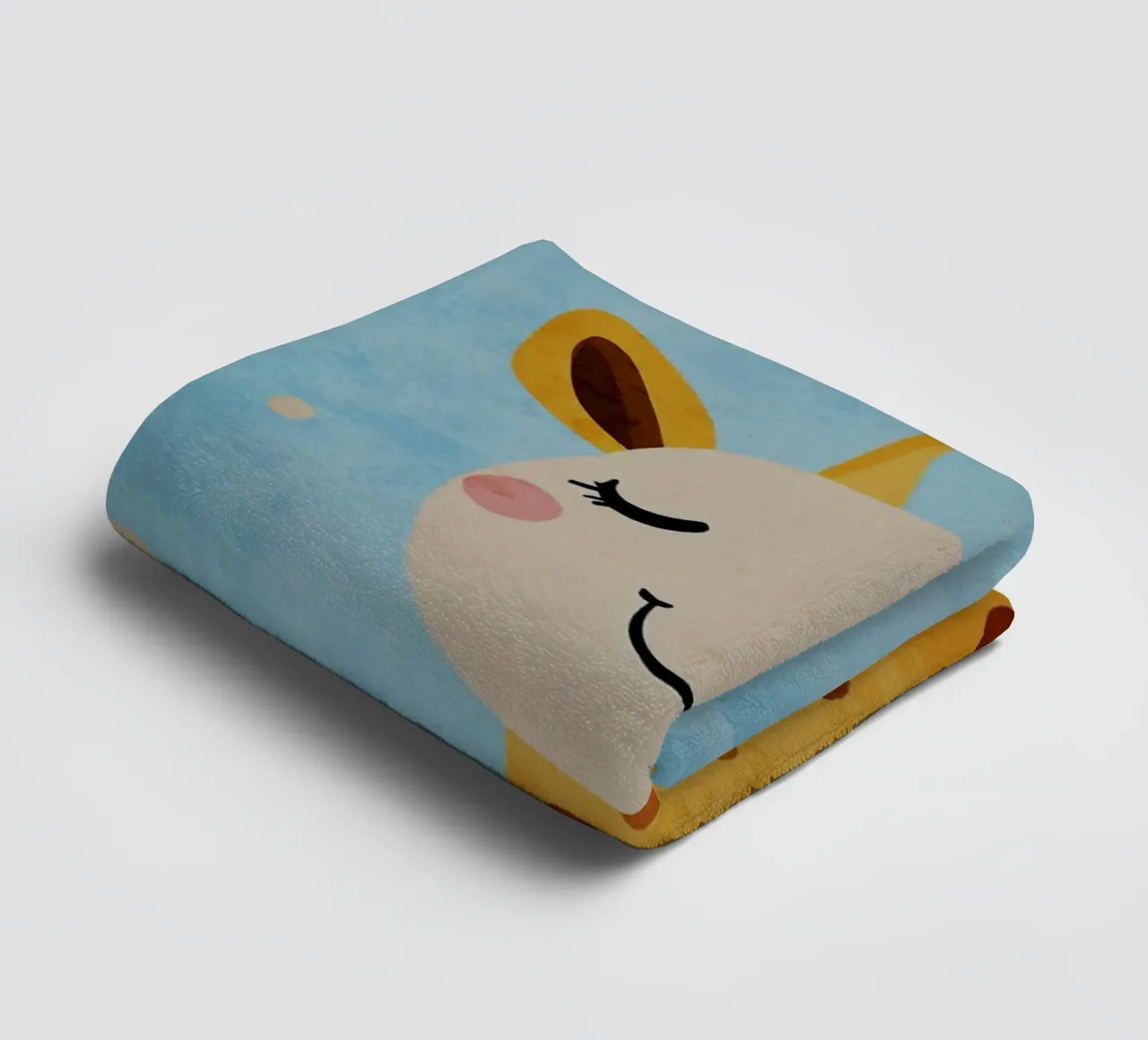 giraffa che sorride macchie occhi chiusi asciugamano da bagno da Courtney Ohling