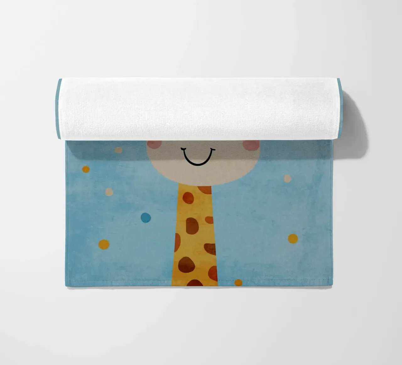 giraffa che sorride macchie occhi chiusi telo mare da Courtney Ohling