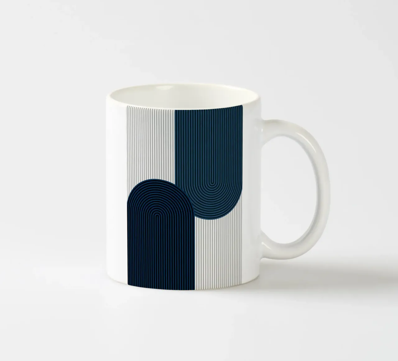 strisce rettangolo arrotondato strisce verticali tazza in ceramica da Patrick M Gerber