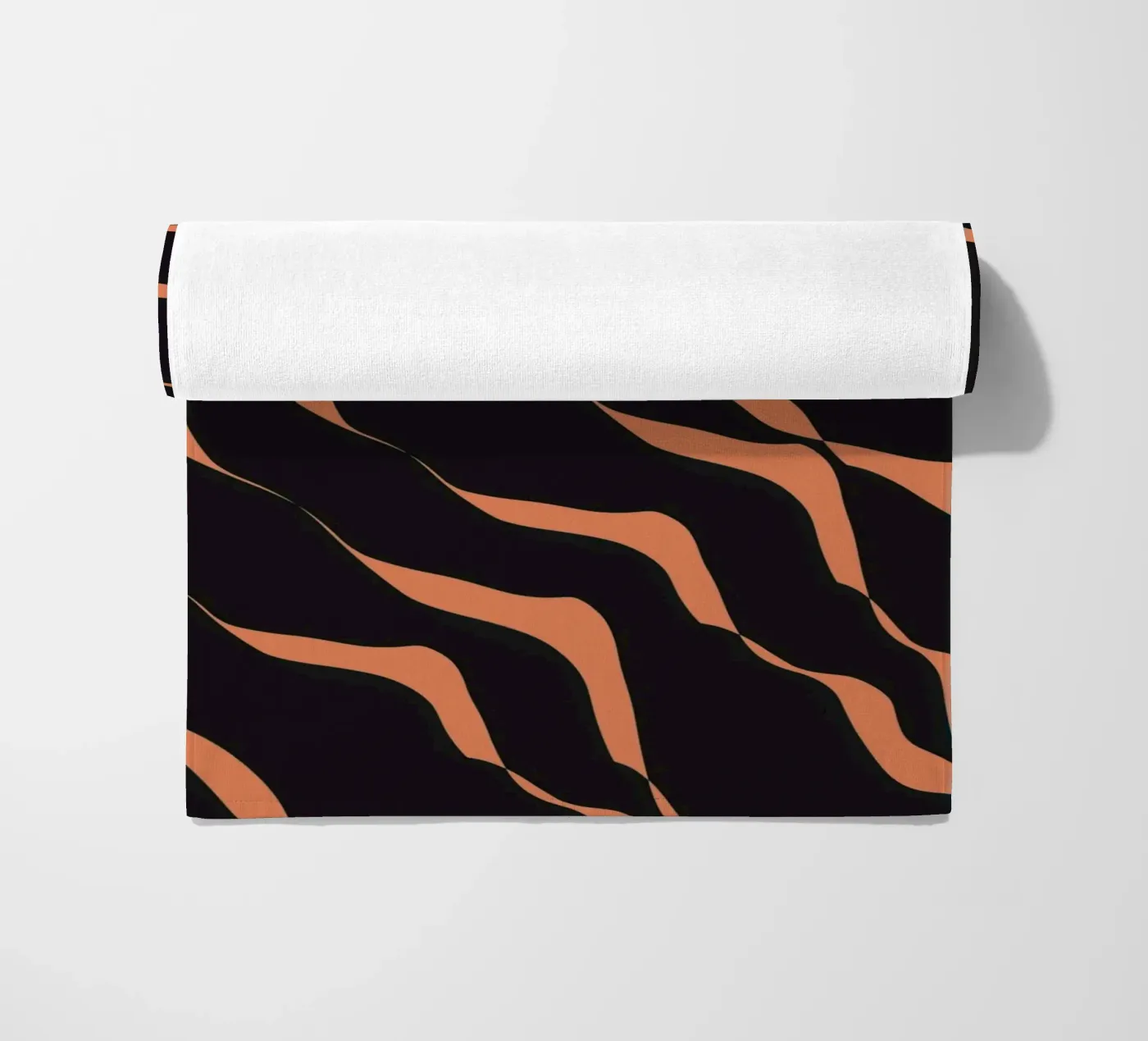 Waves pattern 03 strandhanddoek van Little Dean