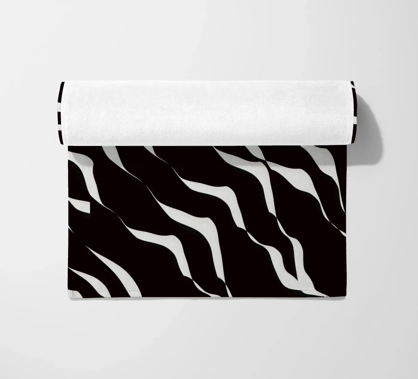 Golven patroon 06 strandhanddoek van Little Dean