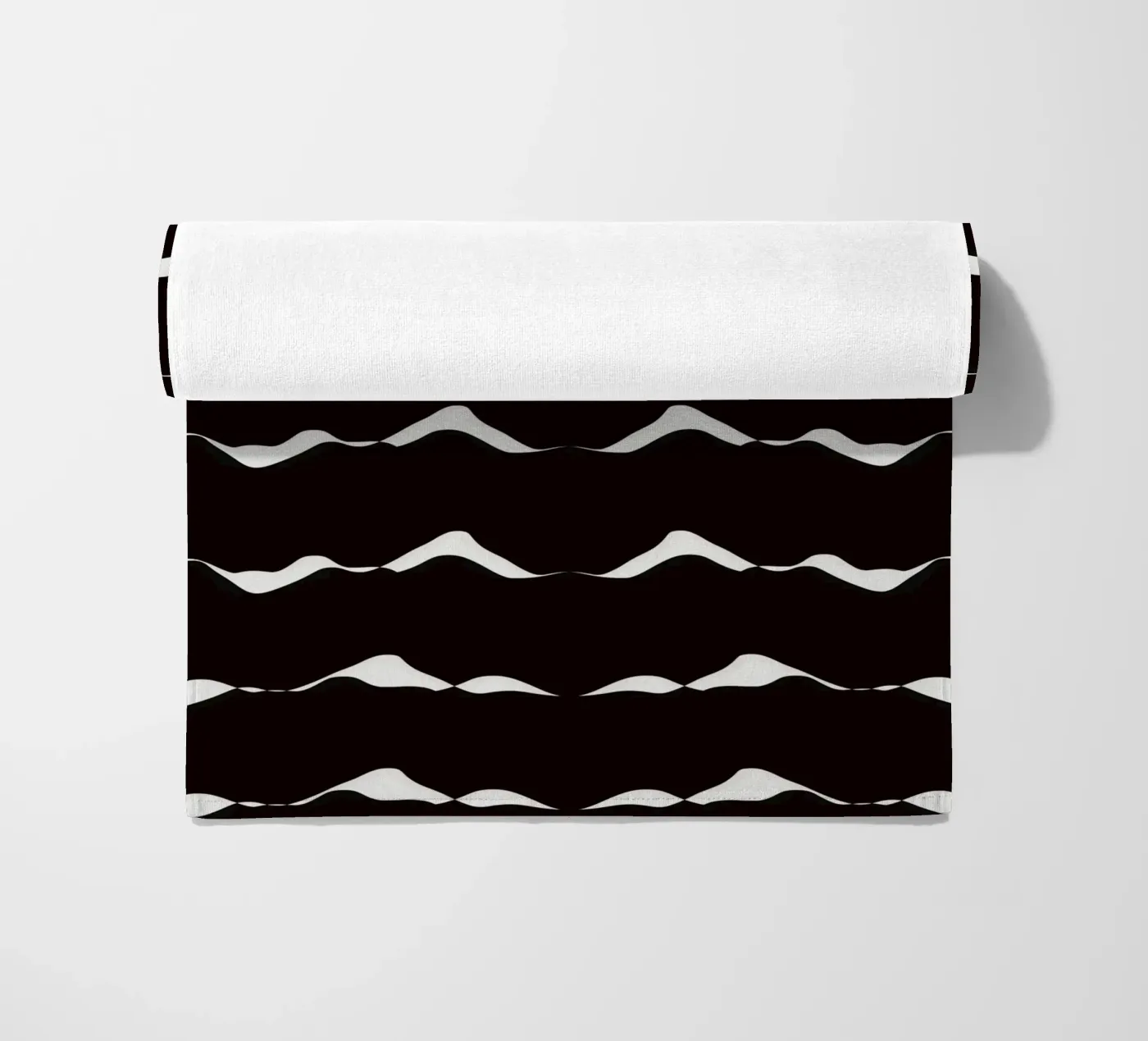 Waves pattern 08 strandhanddoek van Little Dean