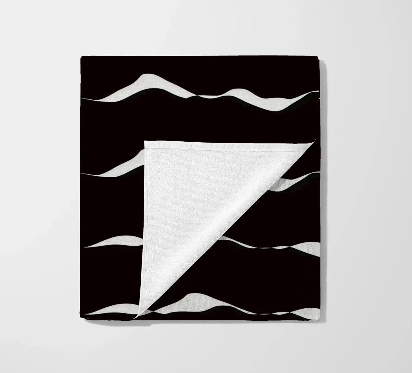 Waves pattern 08 strandhanddoek van Little Dean