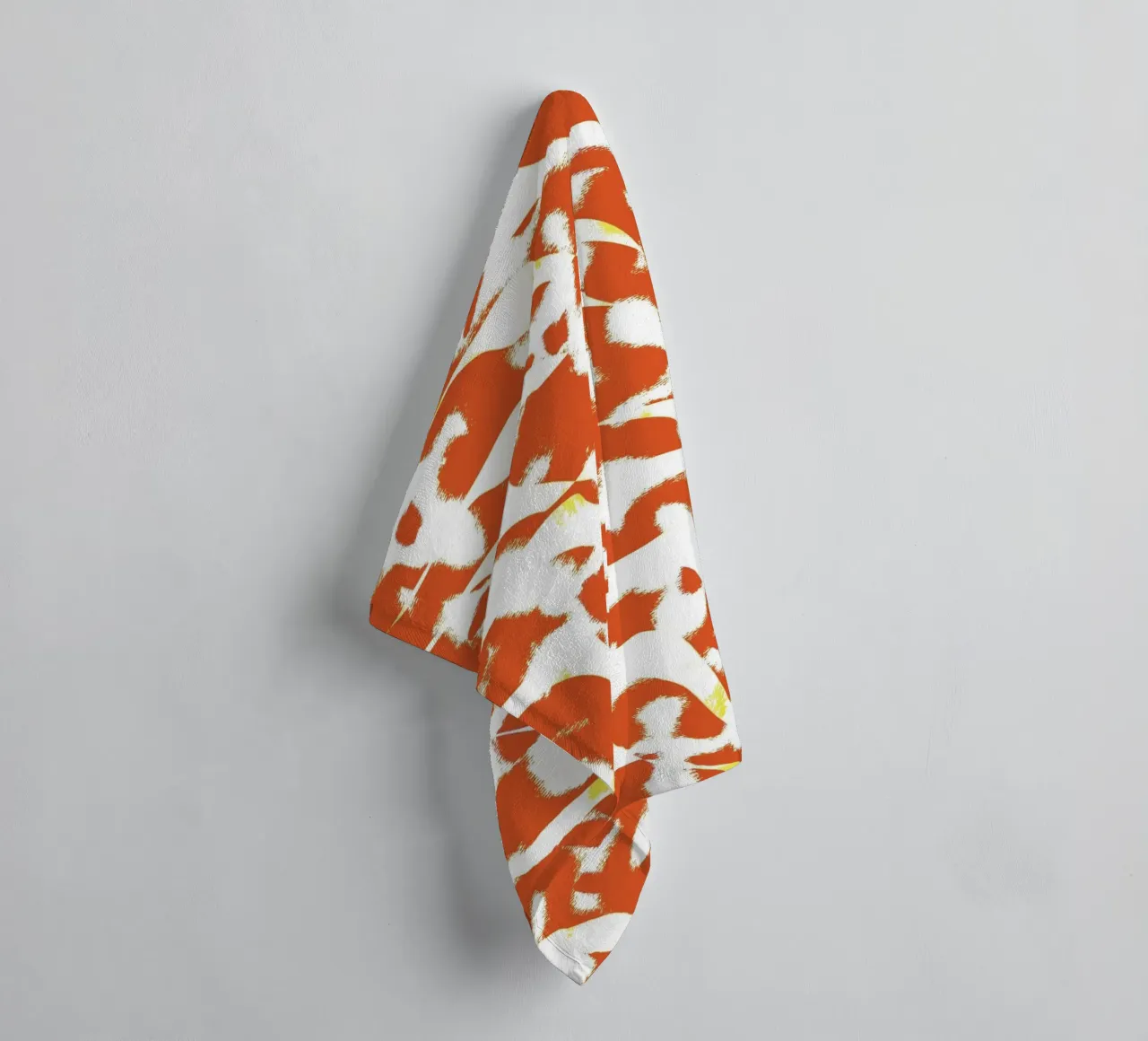 Botanical pattern 06 towel by Little Dean