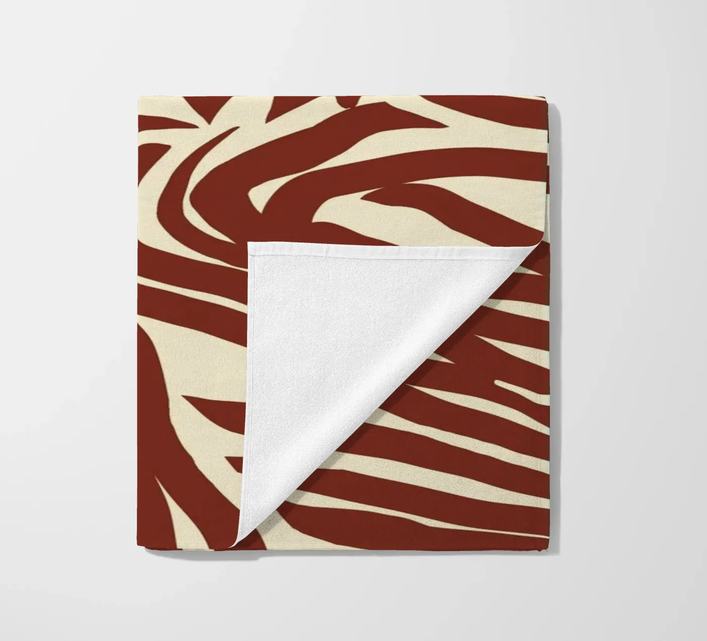 Labyrint patroon strandhanddoek van Little Dean