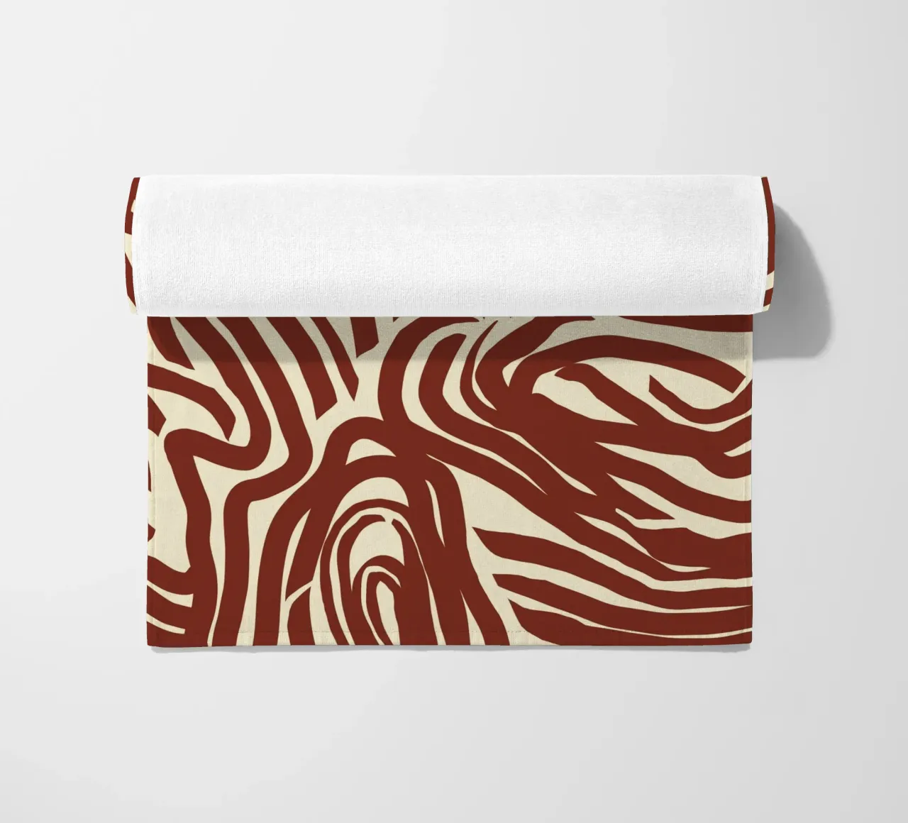 Labyrinth pattern Strandtuch von Little Dean