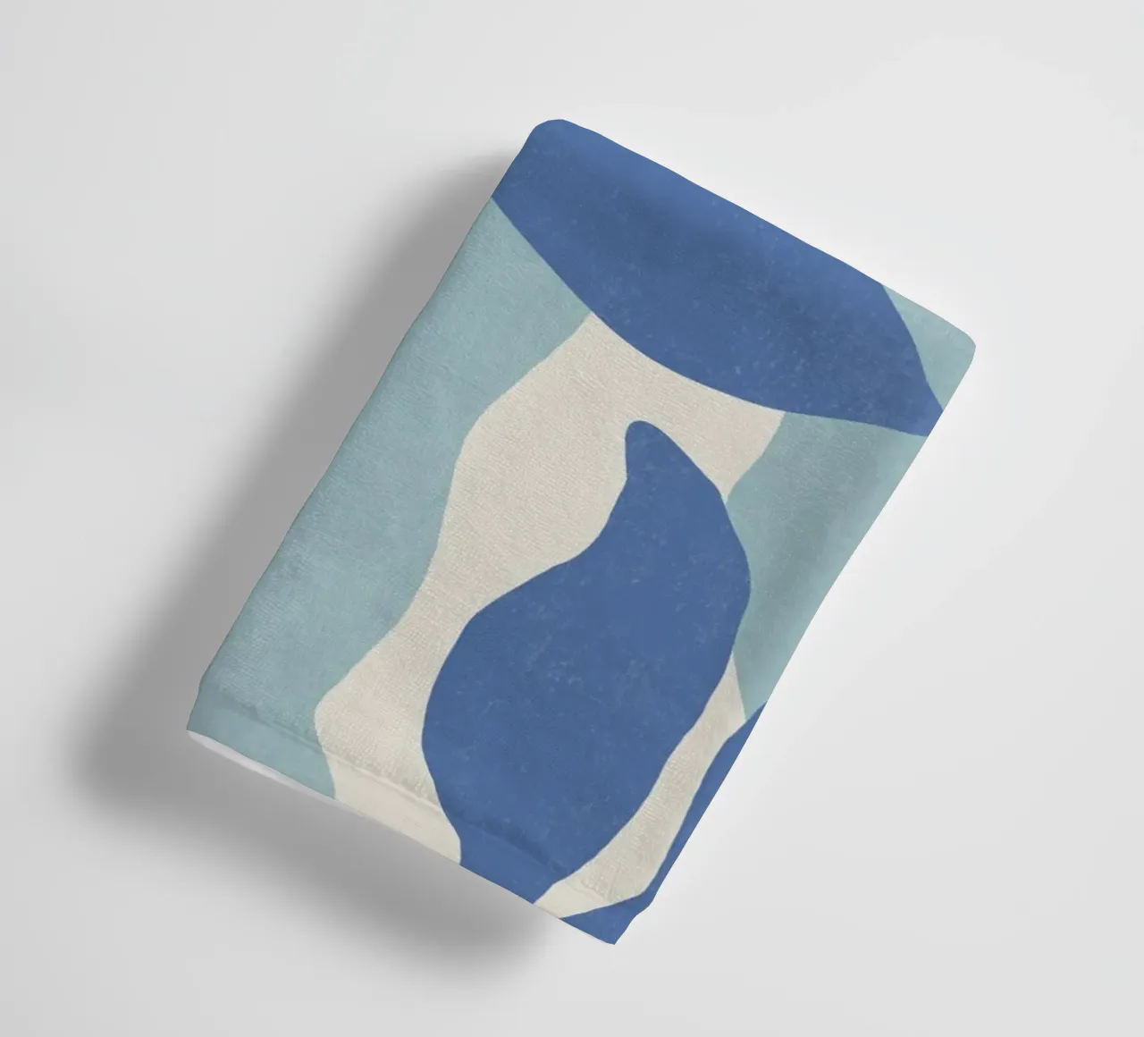 Astratto botanico - Blu asciugamano da bagno da MoonlightPrint