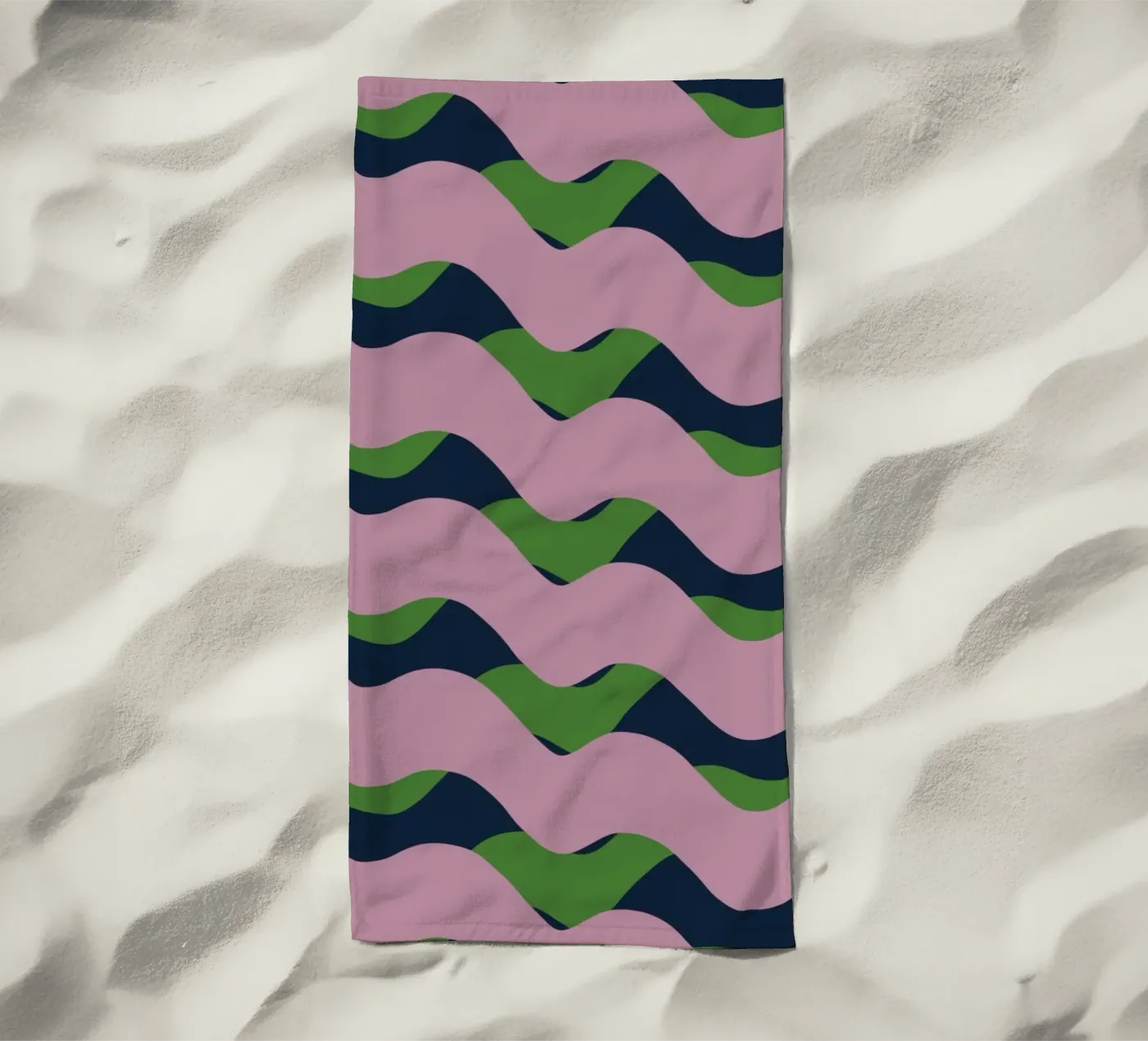 Waves pattern 13 Strandtuch von Little Dean