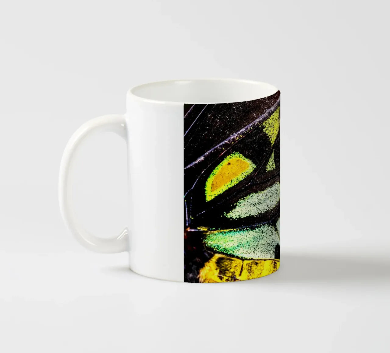 ala di farfalla tazza in ceramica da Earthly Visions