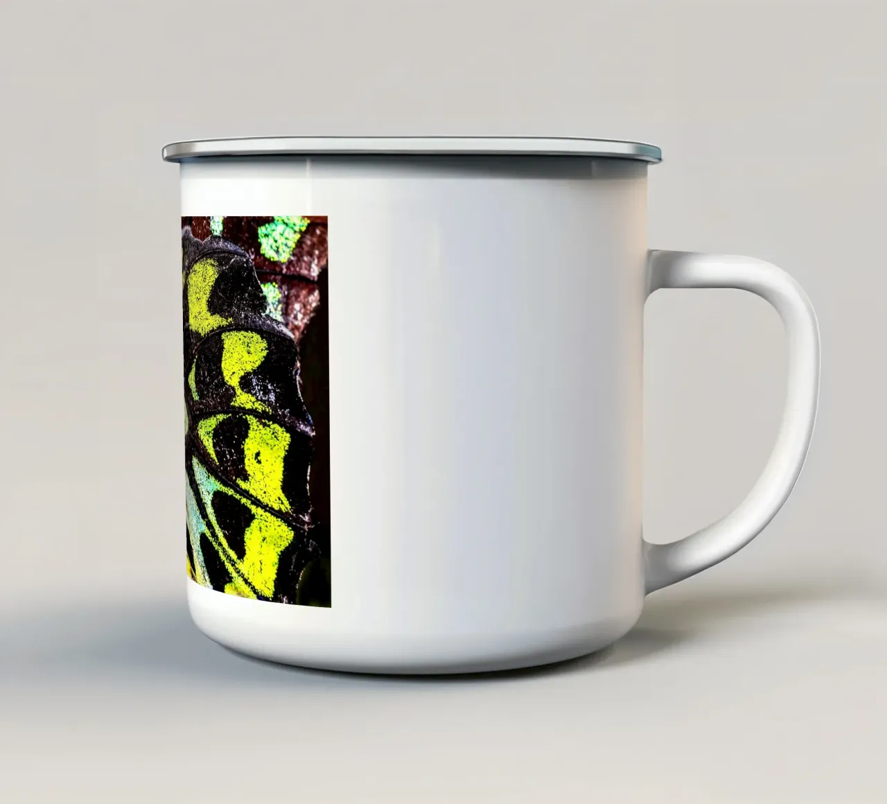 ala di farfalla tazza in smalto da Earthly Visions
