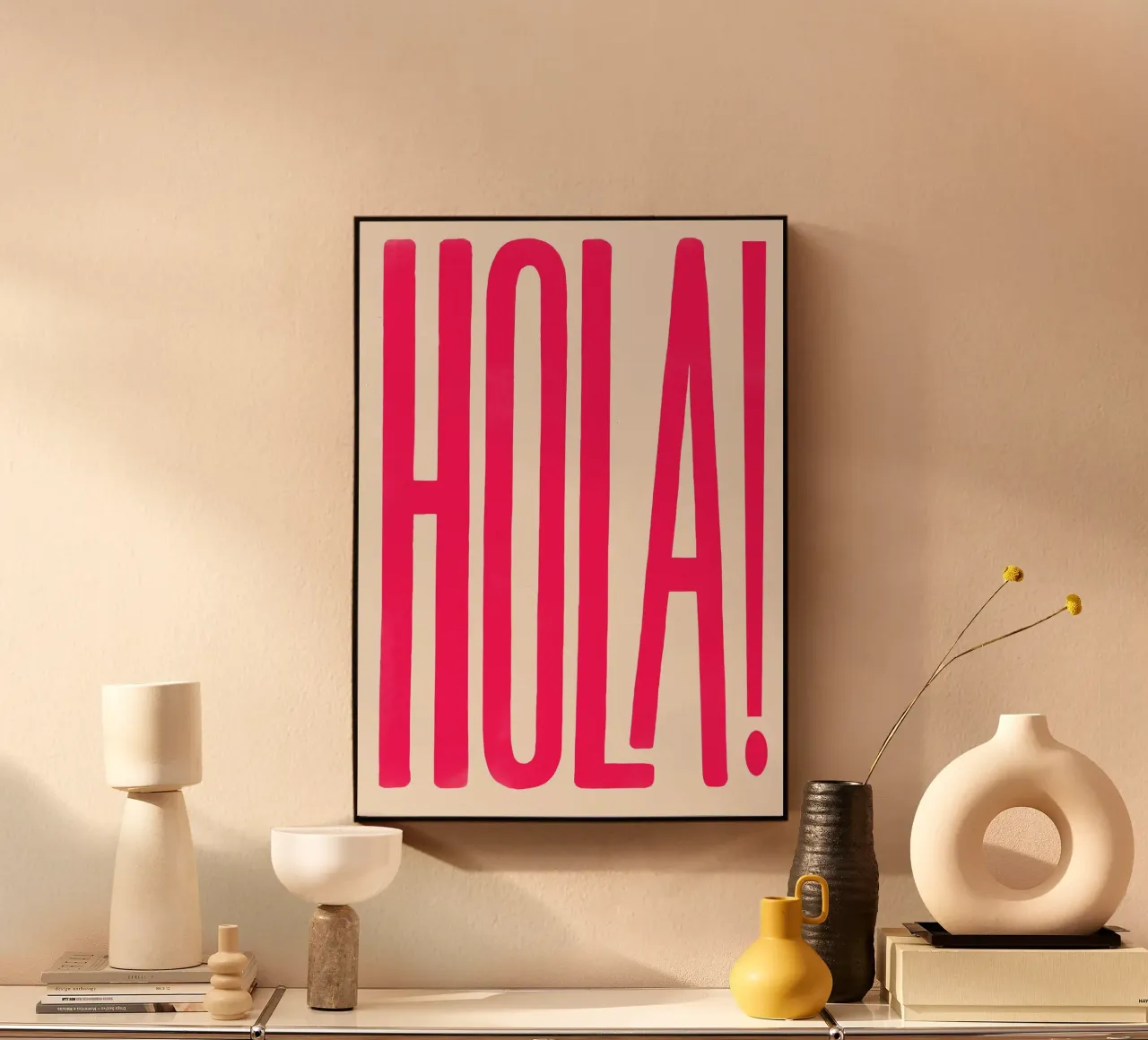 Hola Typography acryl van Attaboy Dsgn