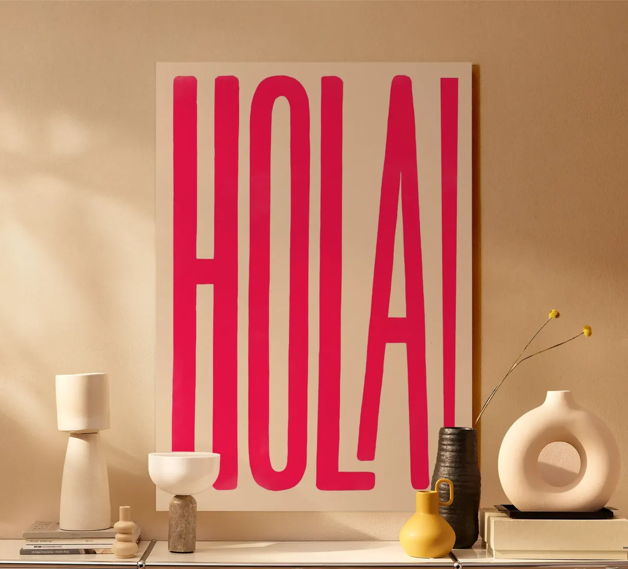 Hola Typography acryl van Attaboy Dsgn