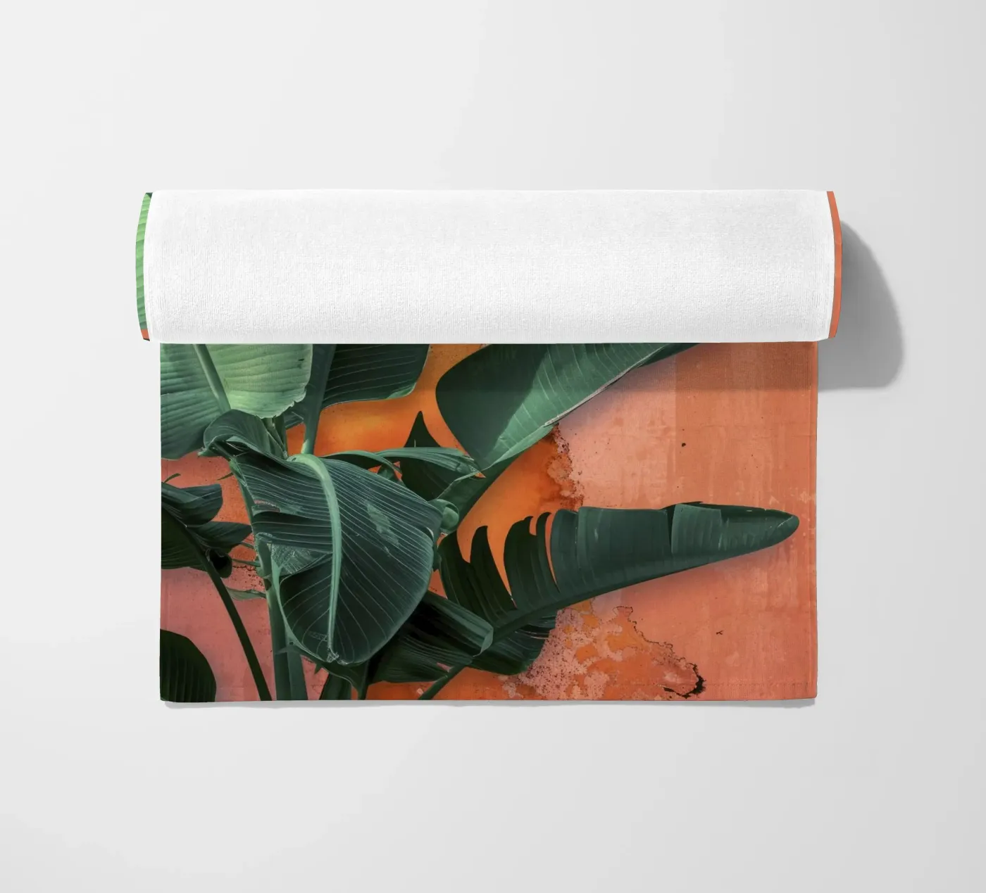 Backyard Palms Strandtuch von treechild