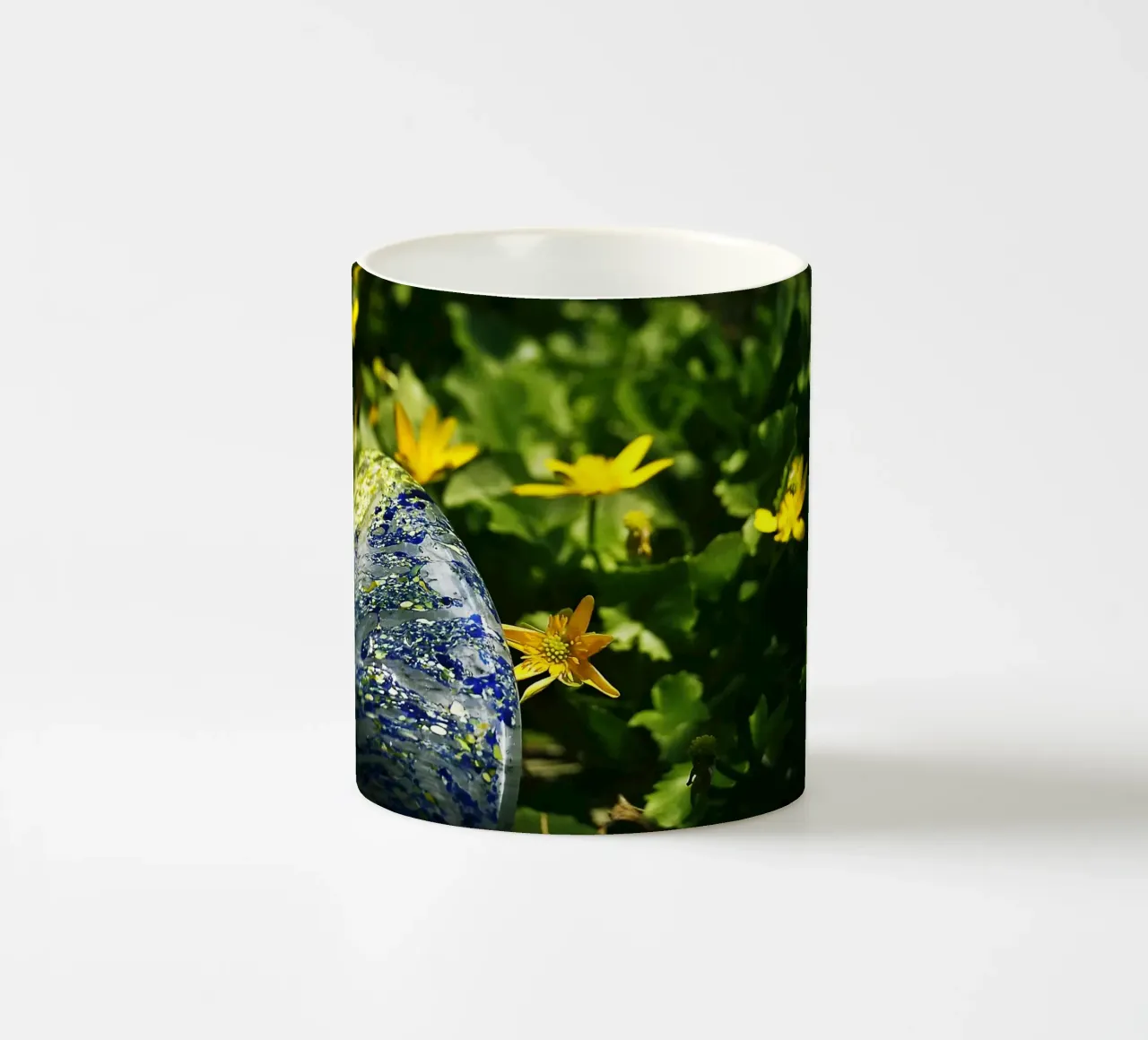 Fiori di campo gialli e vaso caduto - Racconto botanico tazza in ceramica da jay