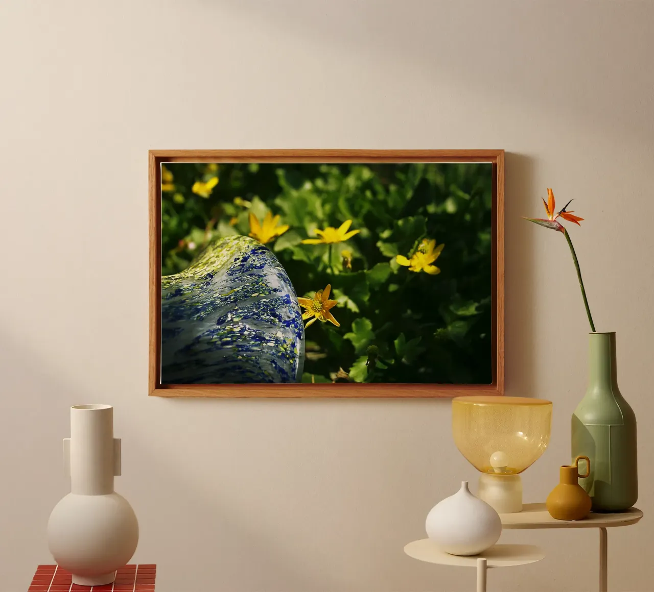 Gele wilde bloemen en gevallen vaas - Botanische vertelling canvas met Baklijst van jay