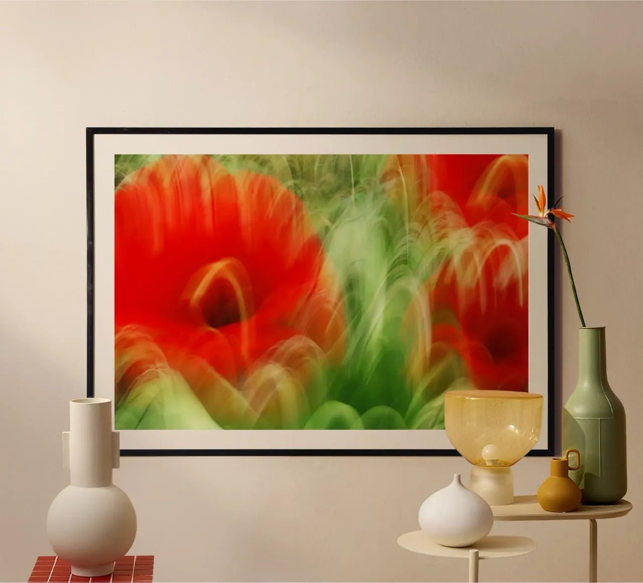 Tulipani danzanti - Stampa floreale astratta in movimento poster con telaio in legno da jay