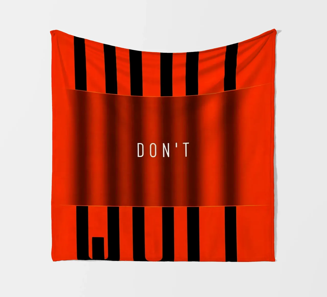 'QUIT and 'DONT coperta in pile da Type & Tape