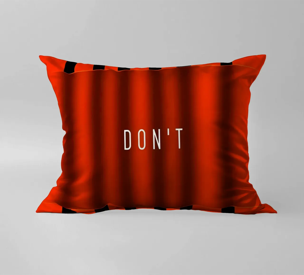 'QUIT and 'DONT cuscino da Type & Tape