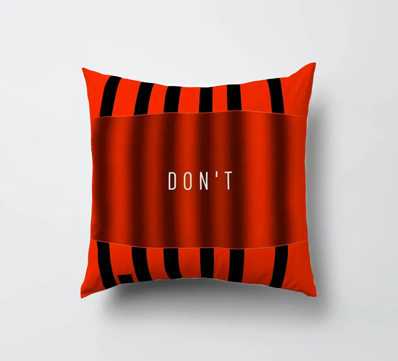 'QUIT and 'DONT cuscino da Type & Tape