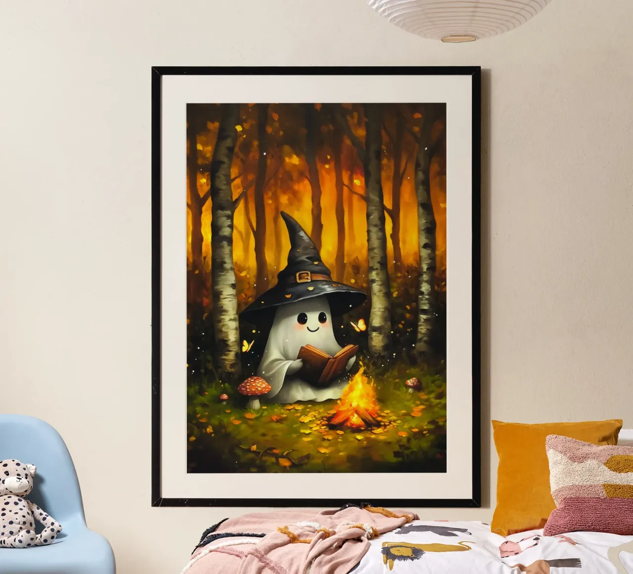 Schattige Ghost Reading bij kampvuur in de herfst poster met kunststof frame van Fleur de Lys