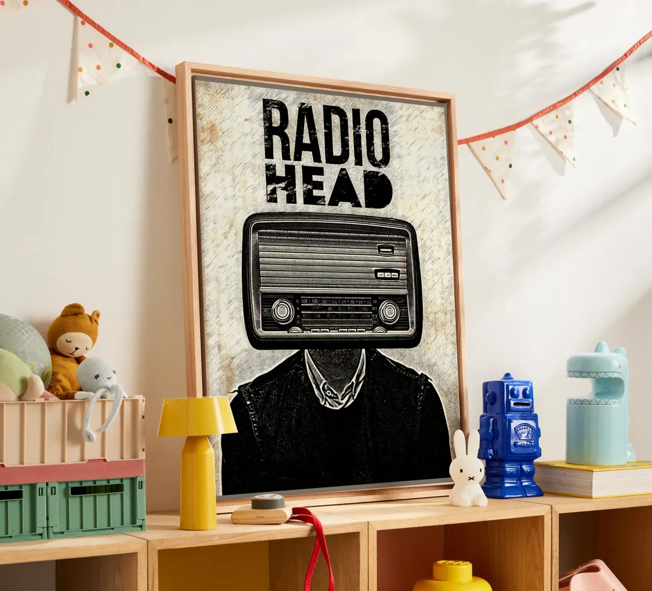 tuta radio testa persona tela con Cornice a cassetta da Christine N Shay