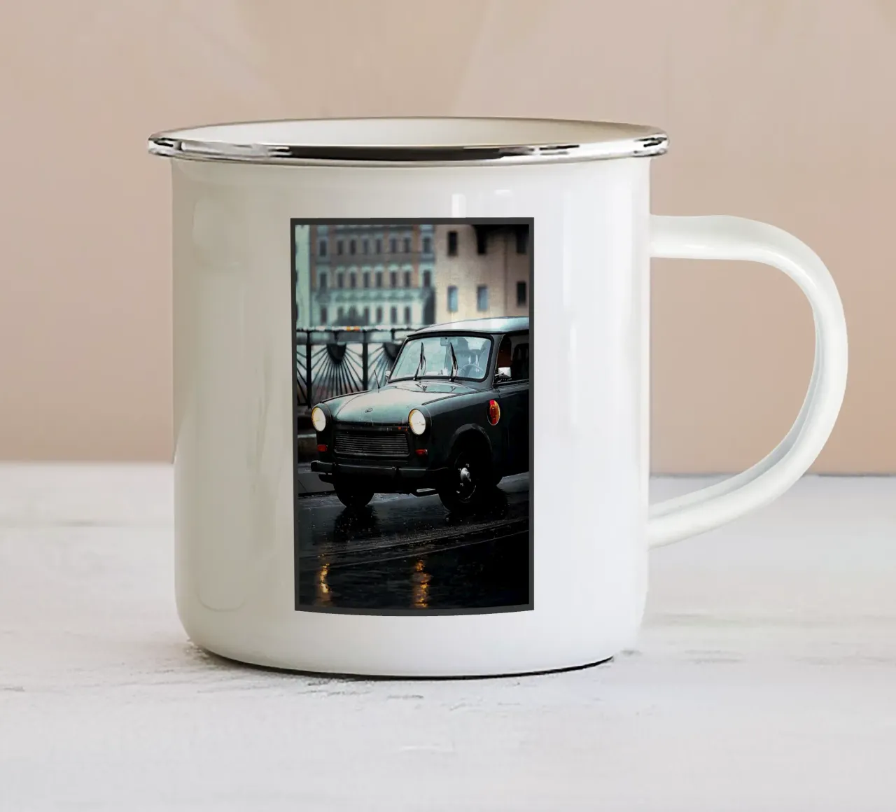 auto ringhiera ponte lanterna riflessione fari tazza in smalto da Christine N Shay