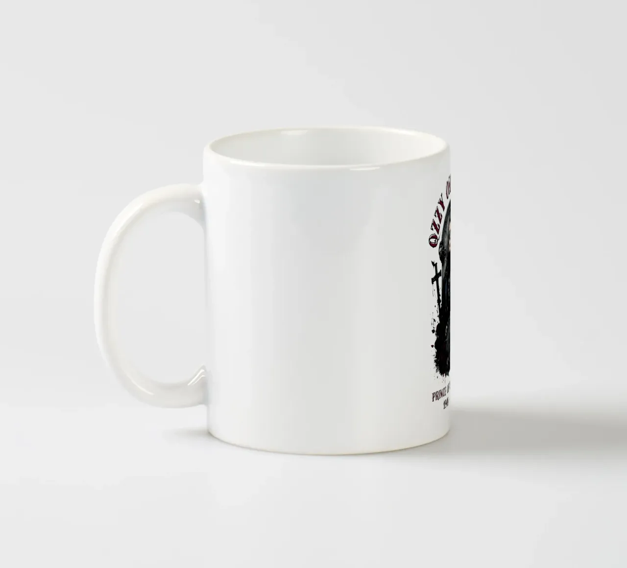 Riposa in pace Ozzy Osbourne tazza in ceramica da https://www.juniqe.com/uk/shop/Henndraws