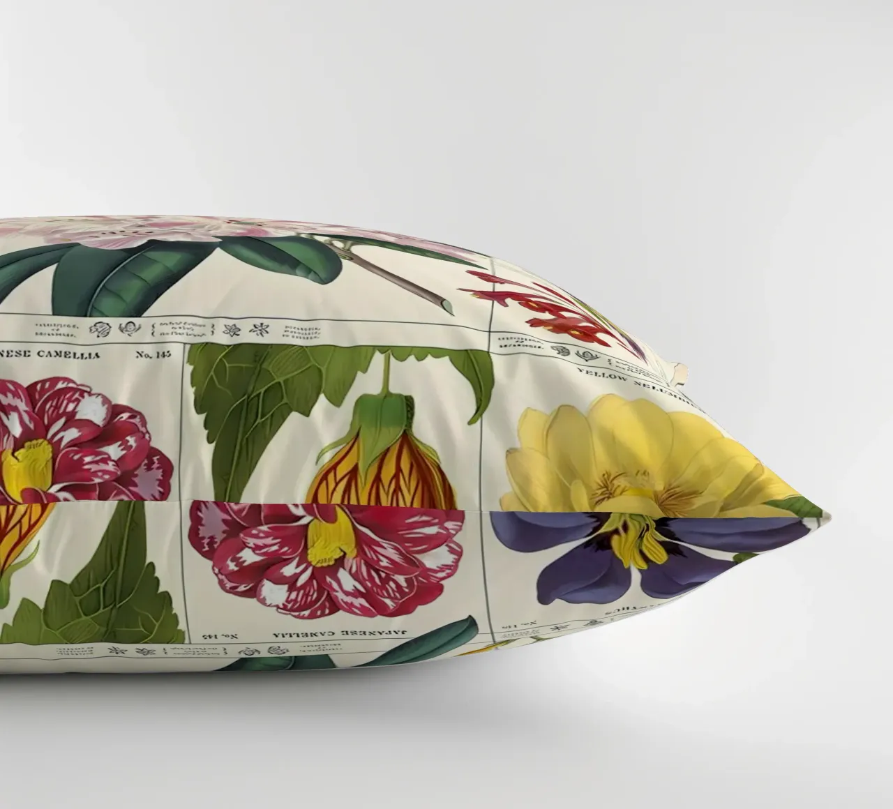 fiore botanico cuscino da Amber Hughes