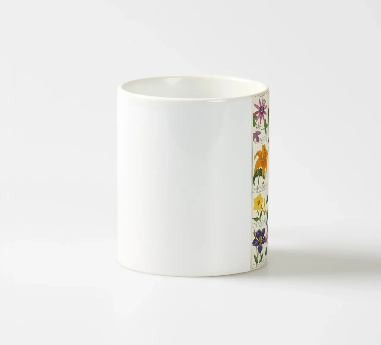 fiore botanico tazza in ceramica da Amber Hughes