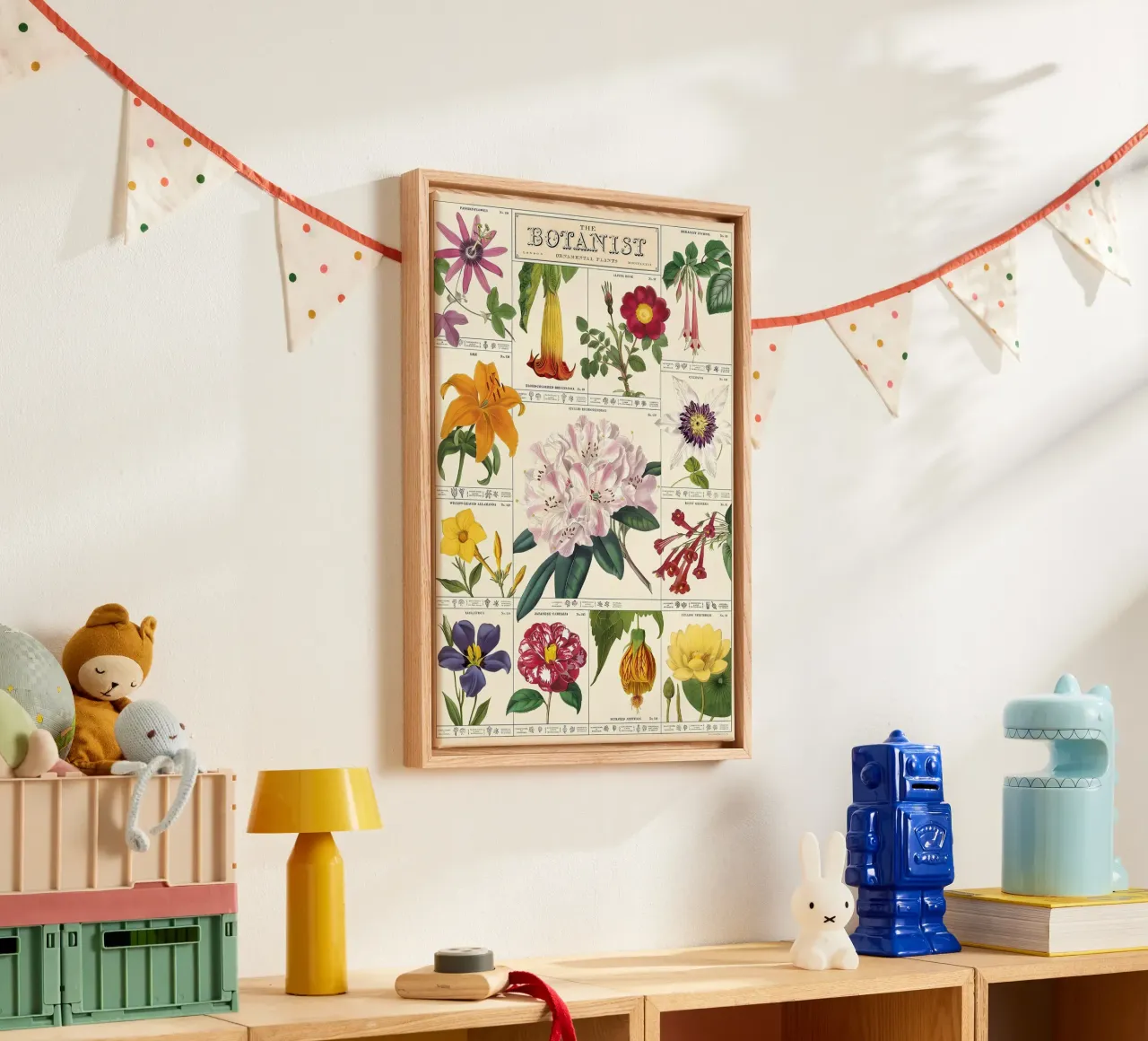 fiore botanico tela con Cornice a cassetta da Amber Hughes