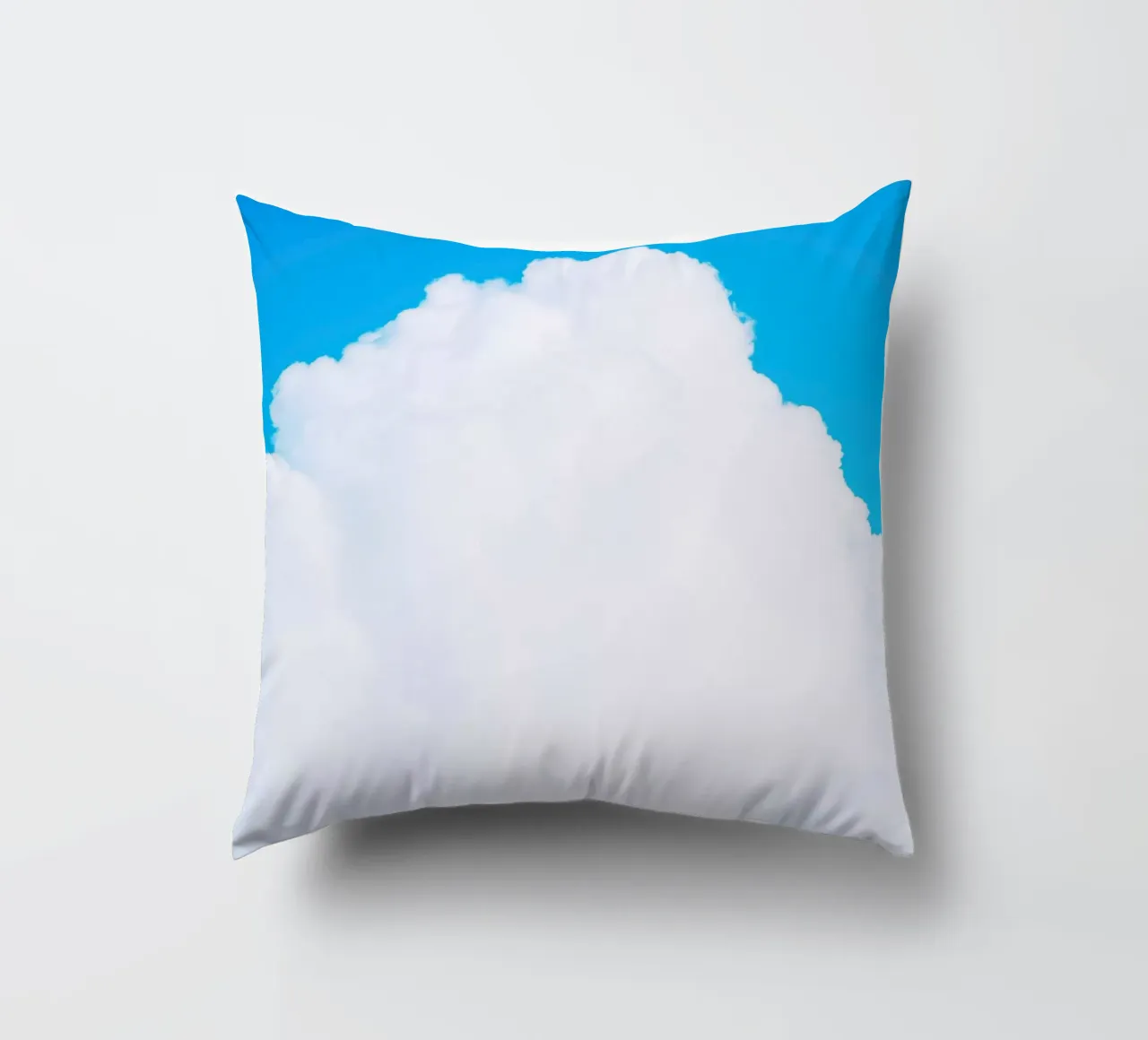 Nuvole blu III cuscino da Tal Paz-Fridman