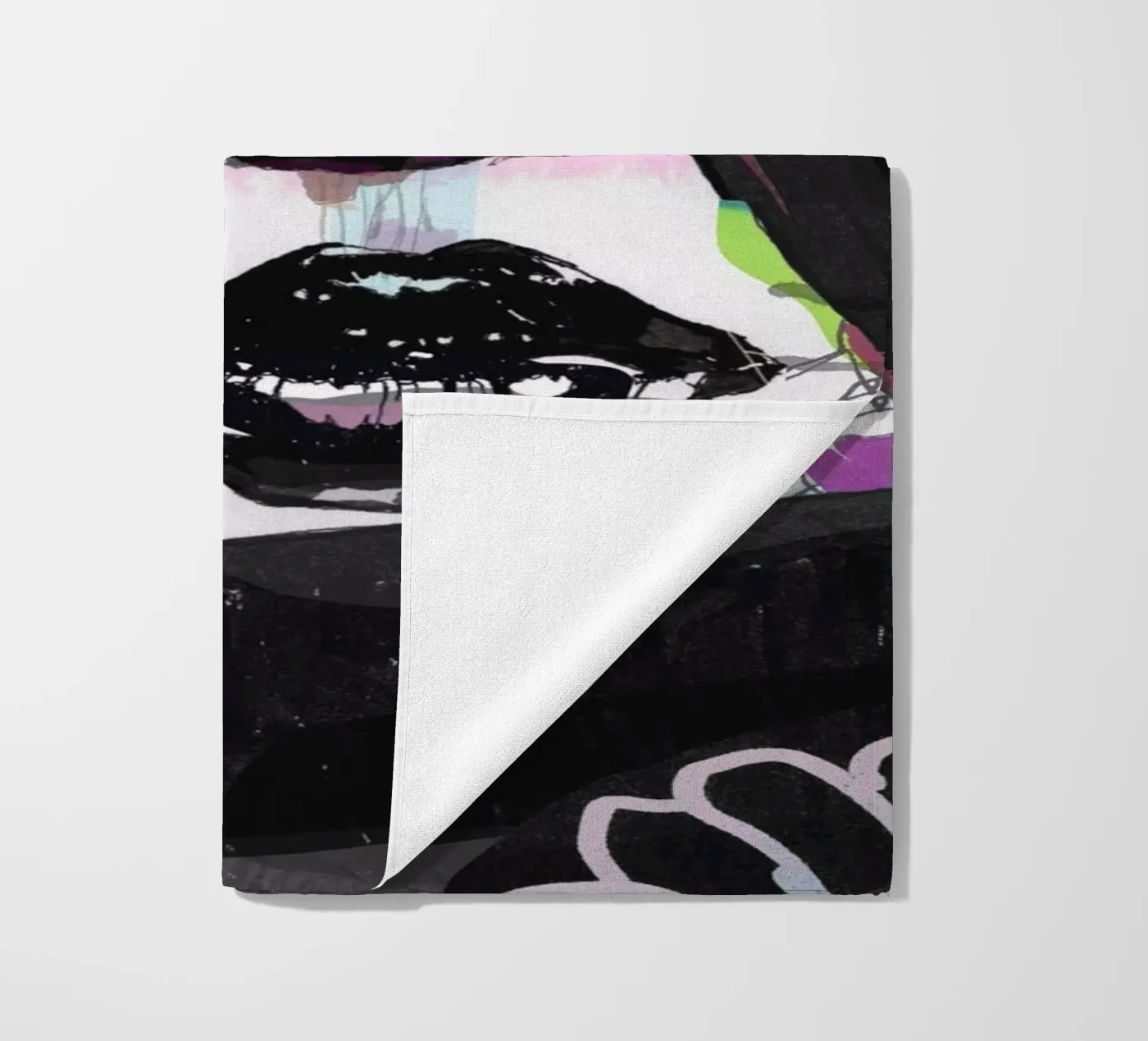 niet zwart strandhanddoek van Giulio Iurissevich