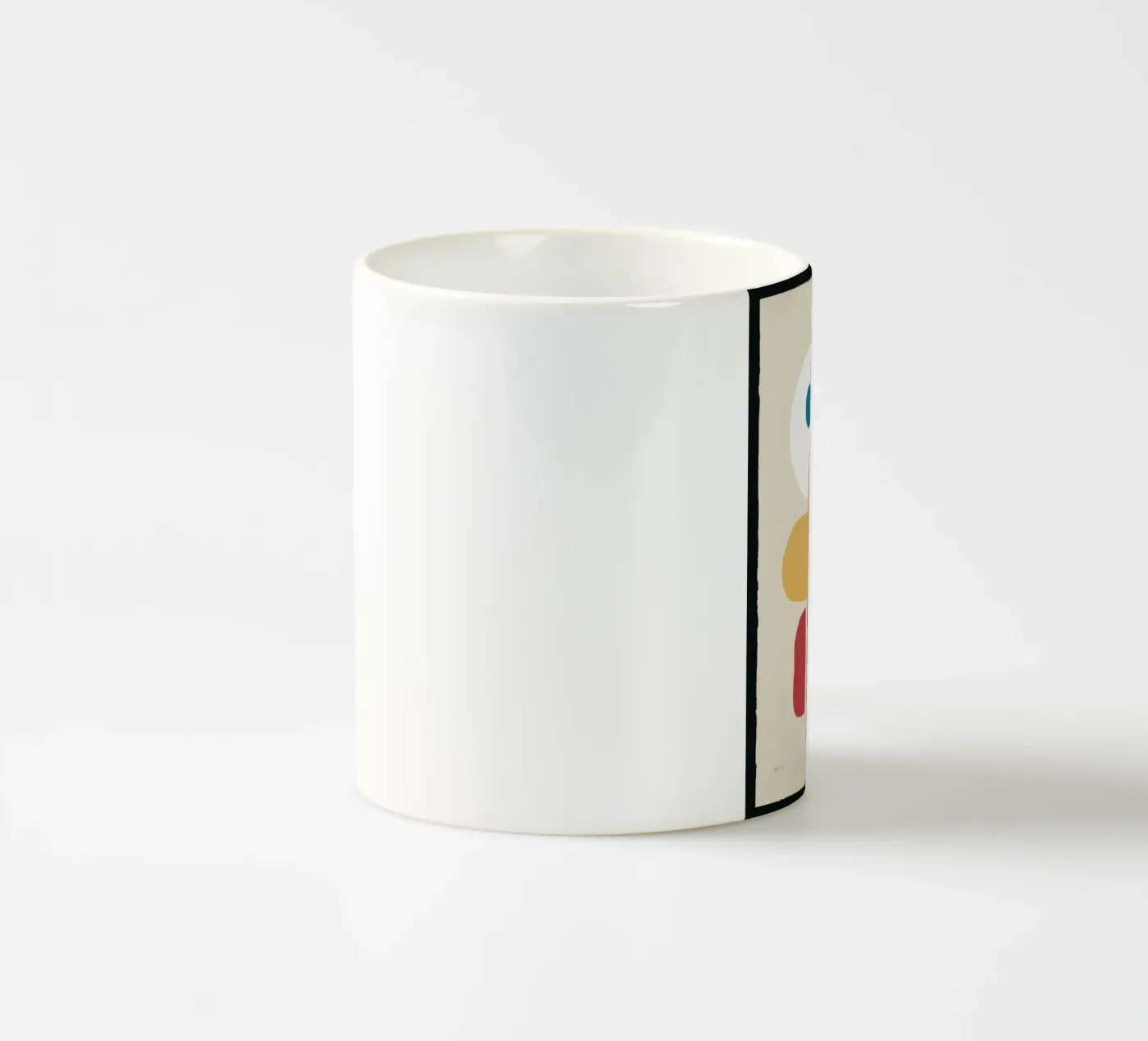 Overlapping Forms Composition Keramik Tasse von Snow Mist