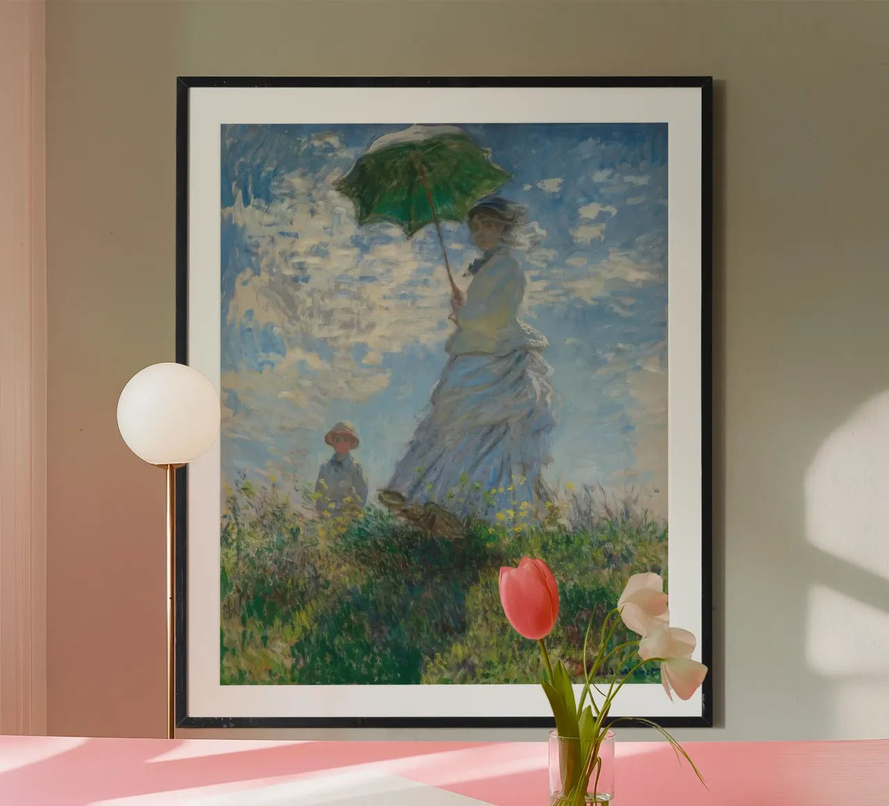 Claude Monet La donna che cammina con l'ombrellino poster con telaio in alluminio da clay bobby