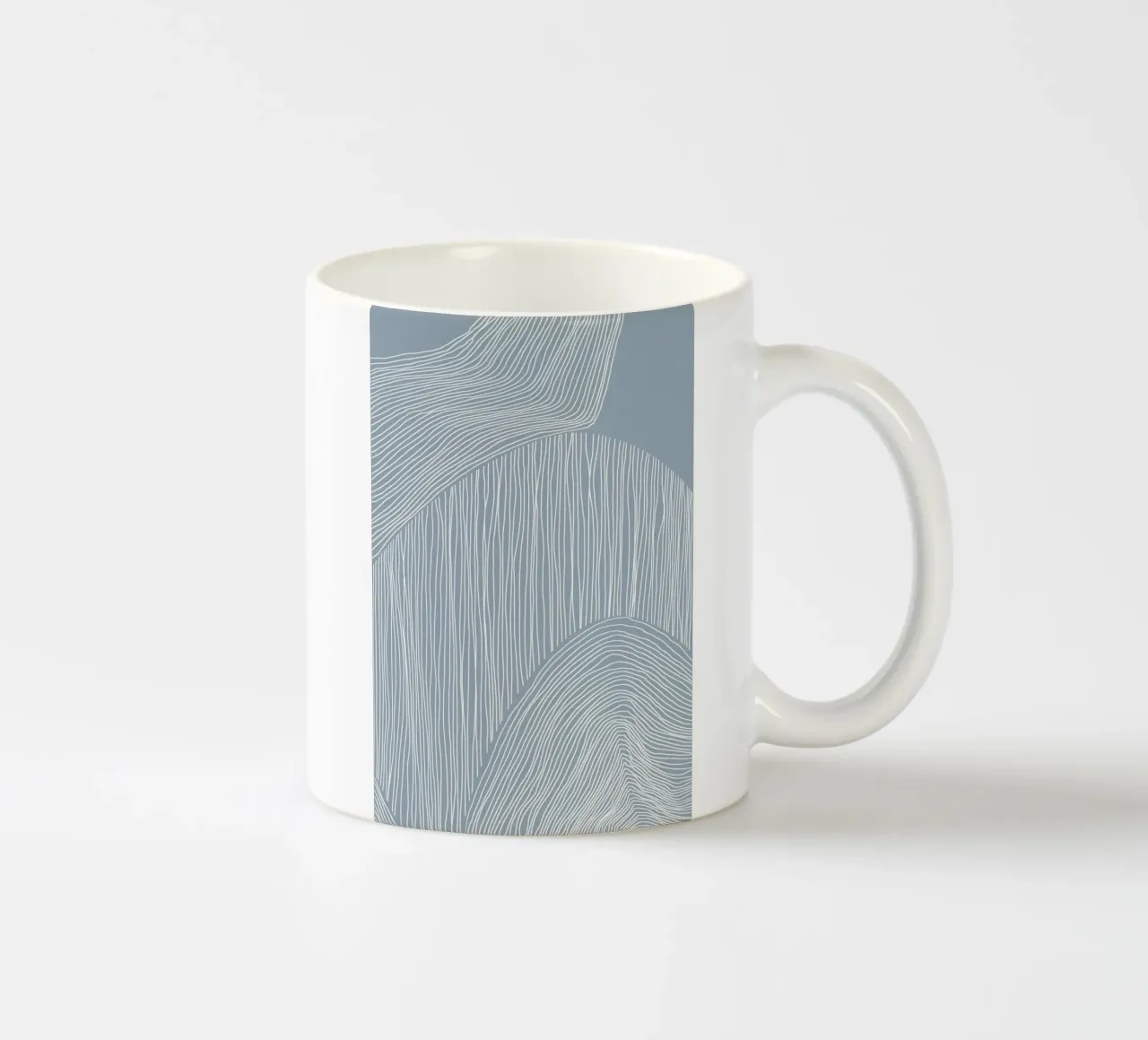 Arte astratta a linee ondulate tazza in ceramica da Melloi Art Print