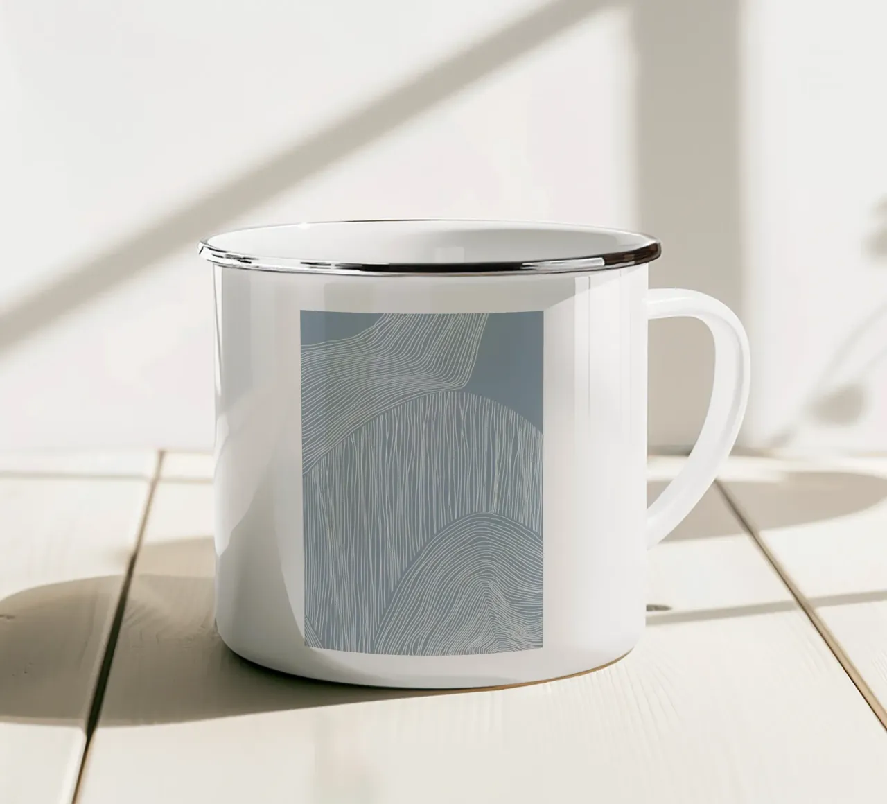 Arte astratta a linee ondulate tazza in smalto da Melloi Art Print
