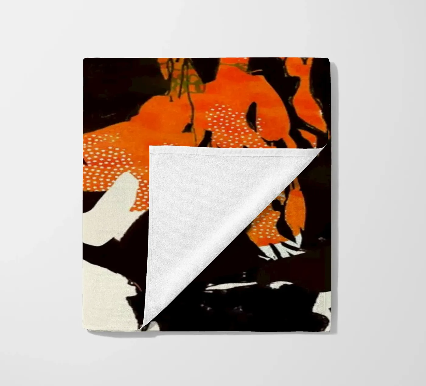 flamingo eclipse2 Strandtuch von Giulio Iurissevich