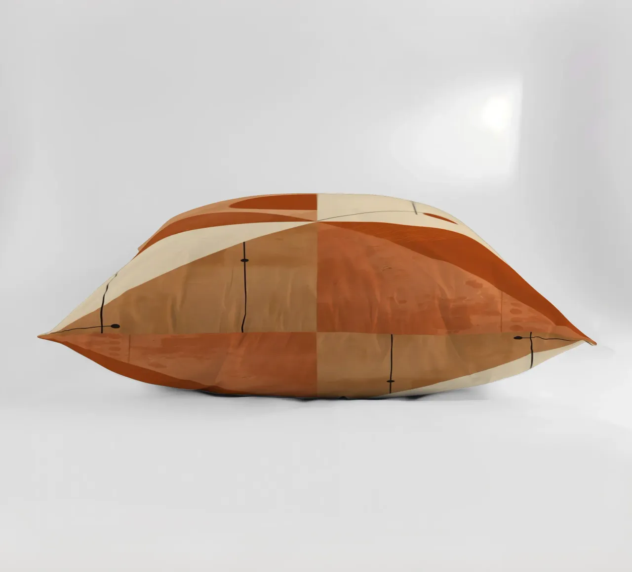 Astratto geometrico con triangoli, cerchi e linee in beige cuscino da DesignDoodle