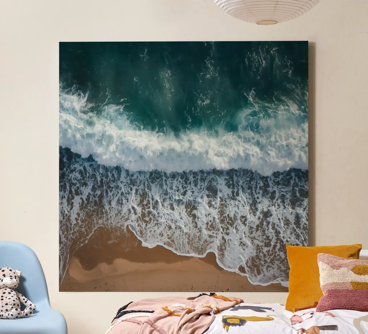 Vue aérienne des vagues de l'océan rencontrant le rivage sablonneux toile avec Caisse américaine de DesignDoodle