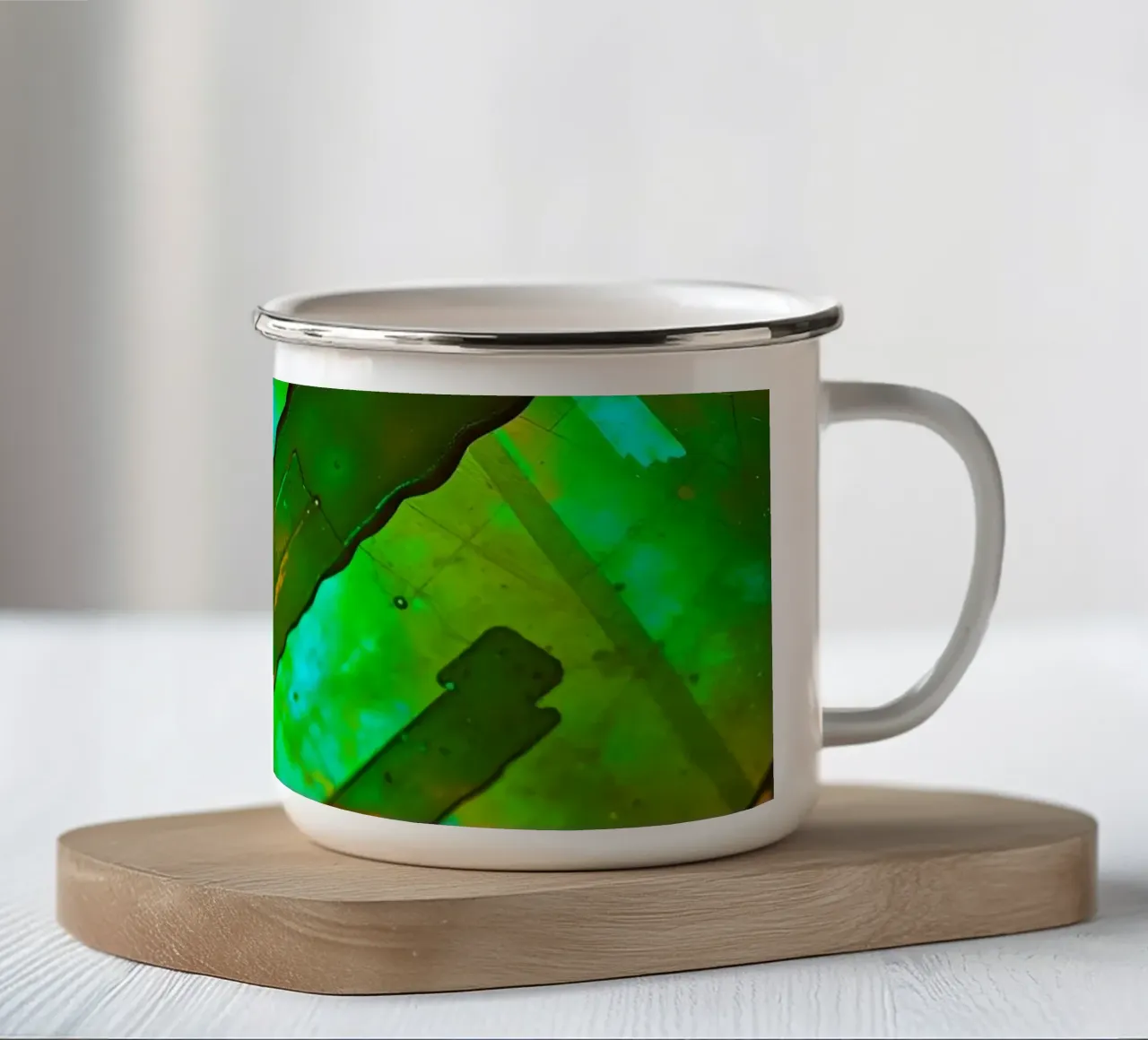 Linee fluide verdi e blu astratte su sfondo tazza in smalto da DesignDoodle