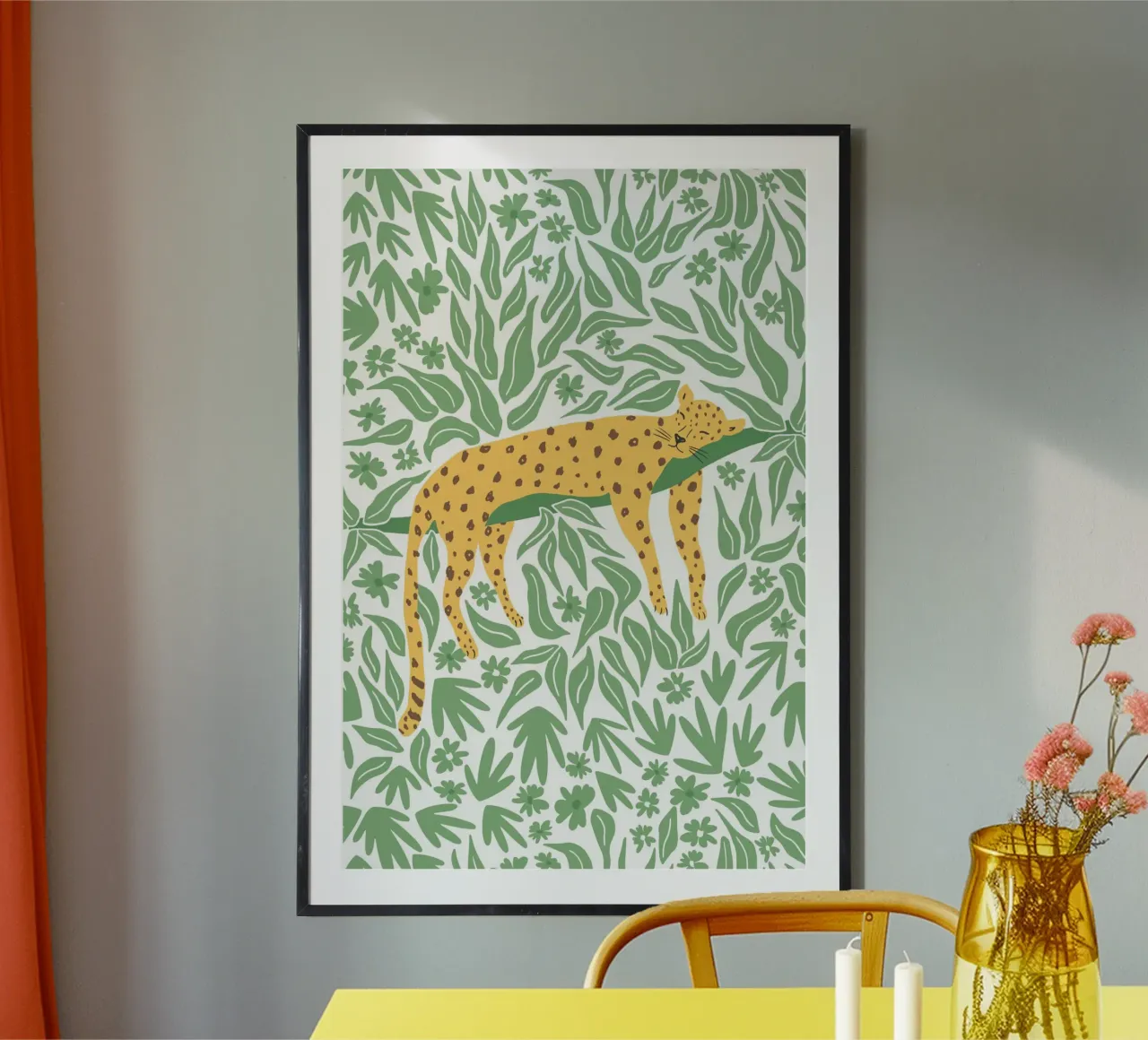 Sleeping leopard - yellow and green poster con telaio in plastica da Vivdesign